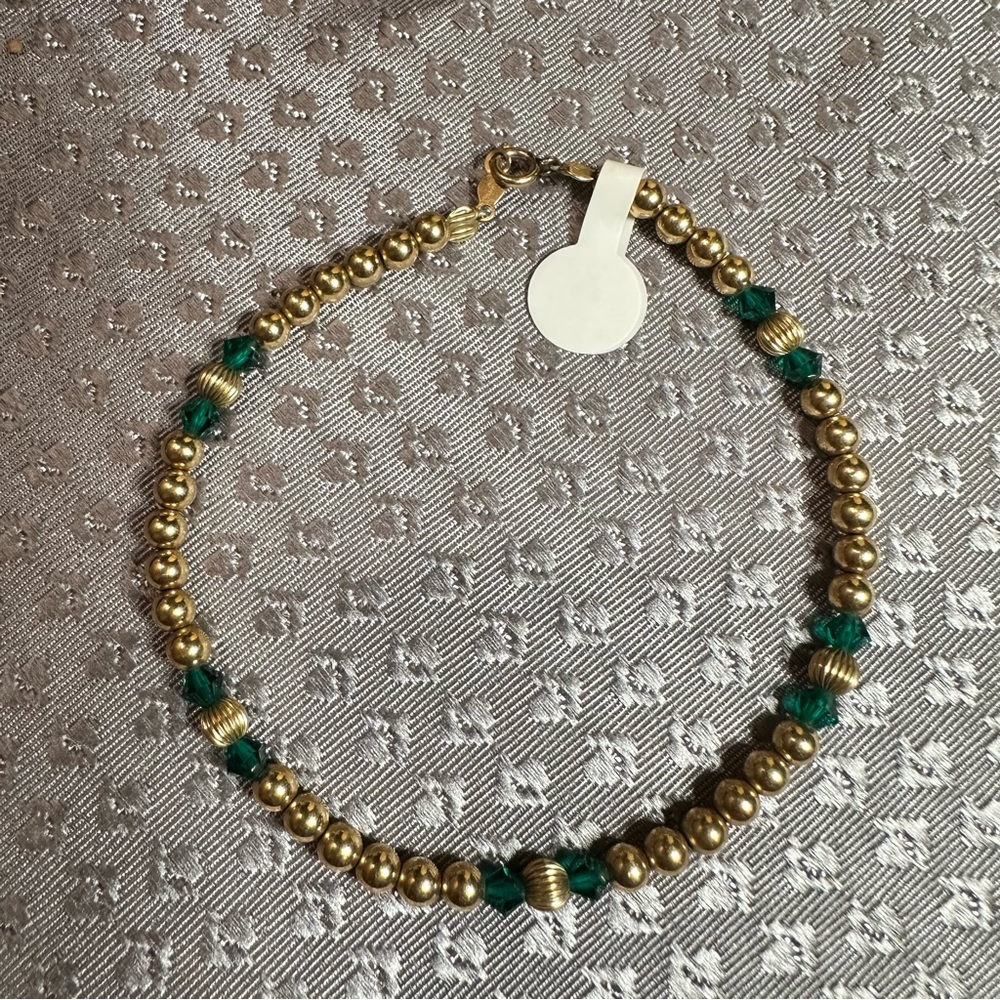 Chic Gold and Green Beaded bracelet